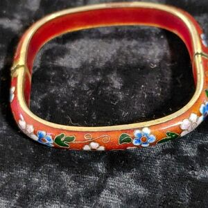Elegant Floral Enamel Bracelet